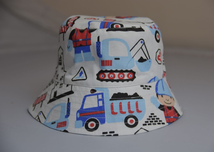 kapelusz-bucket-hat-chłopak.jpg