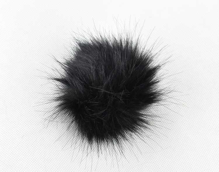 pompon-futerkowy-czarny.webp