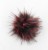 pompon-futerko-czarno-czerwony.webp